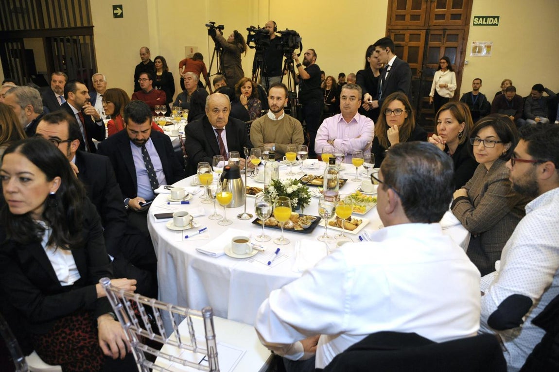 Los invitados al «Desayuno Autonómico» de ABC, en imágenes