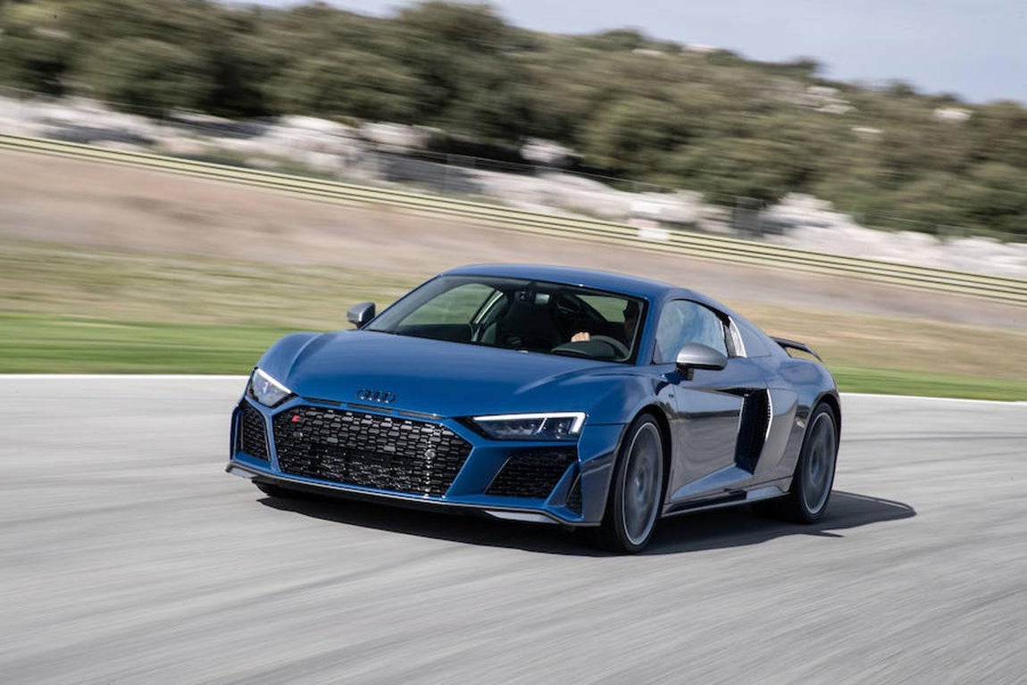 Probamos el nuevo Audi R8 V10 en el circuito español de Ascari