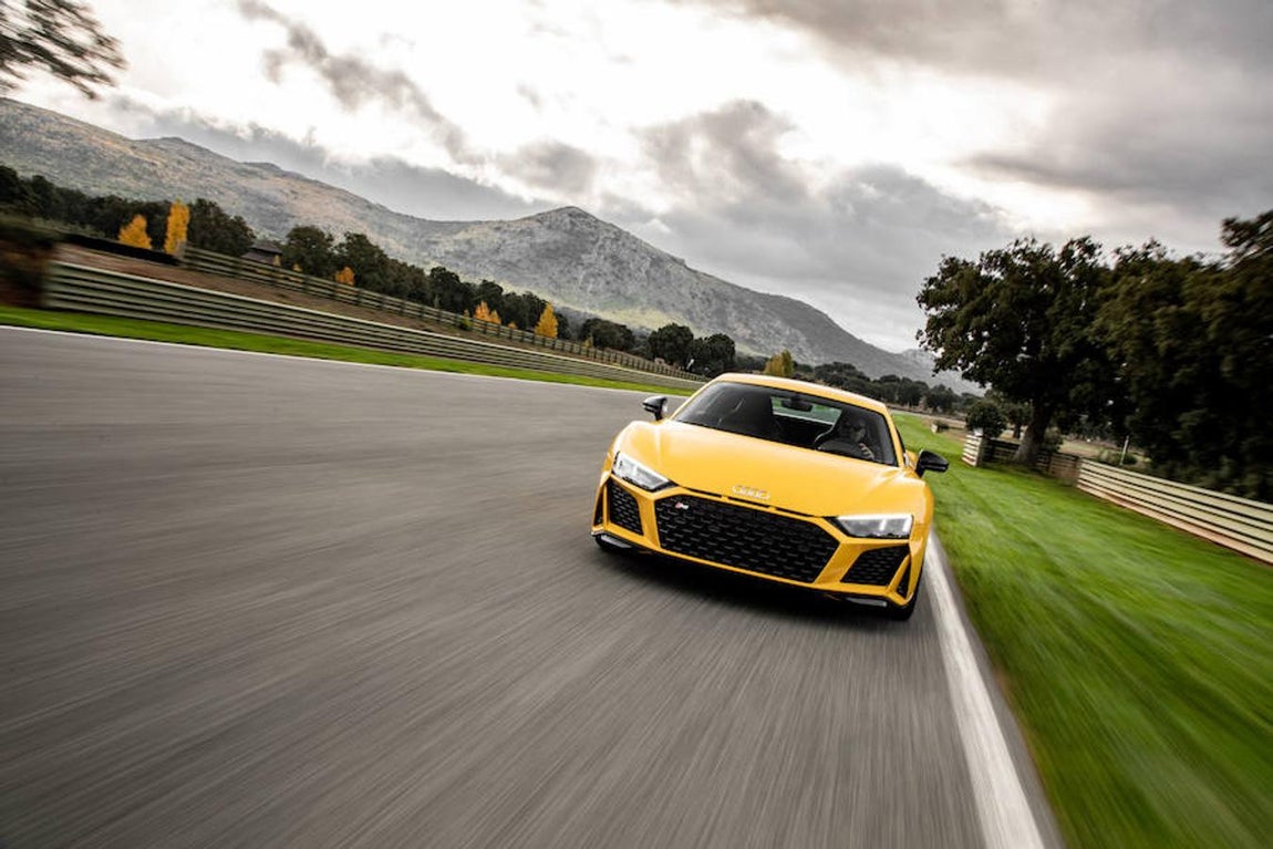 Probamos el nuevo Audi R8 V10 en el circuito español de Ascari