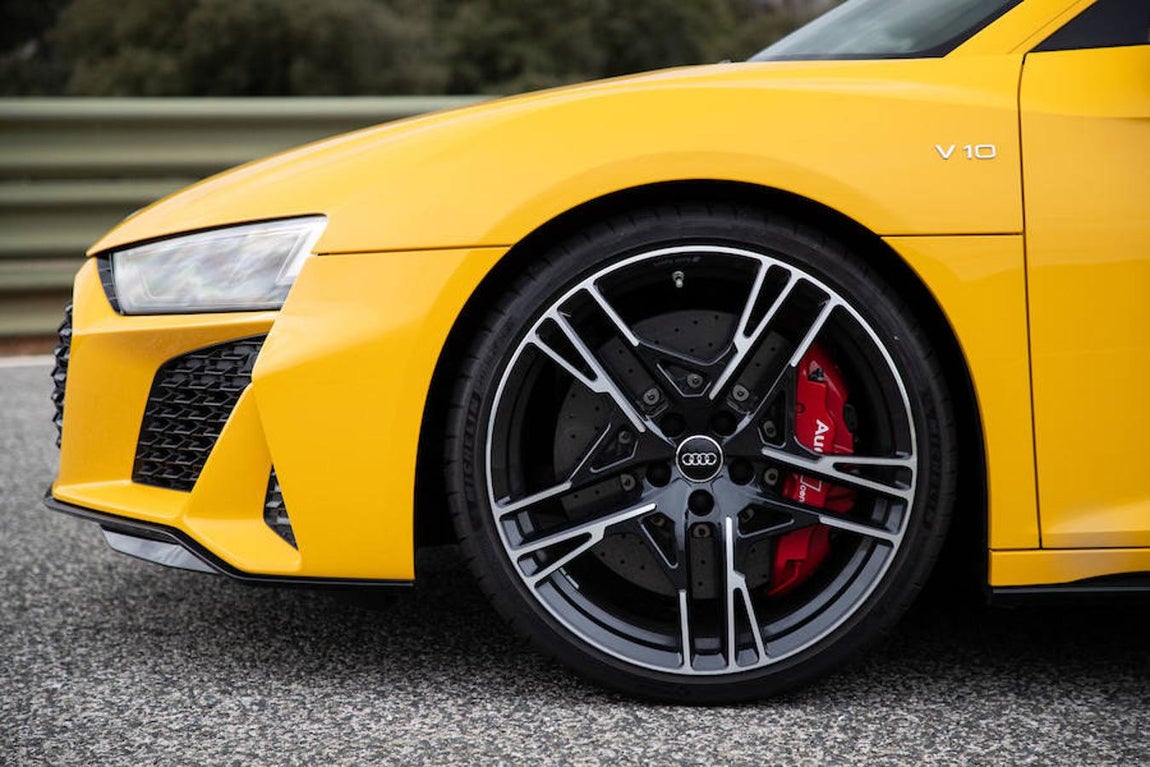 Probamos el nuevo Audi R8 V10 en el circuito español de Ascari
