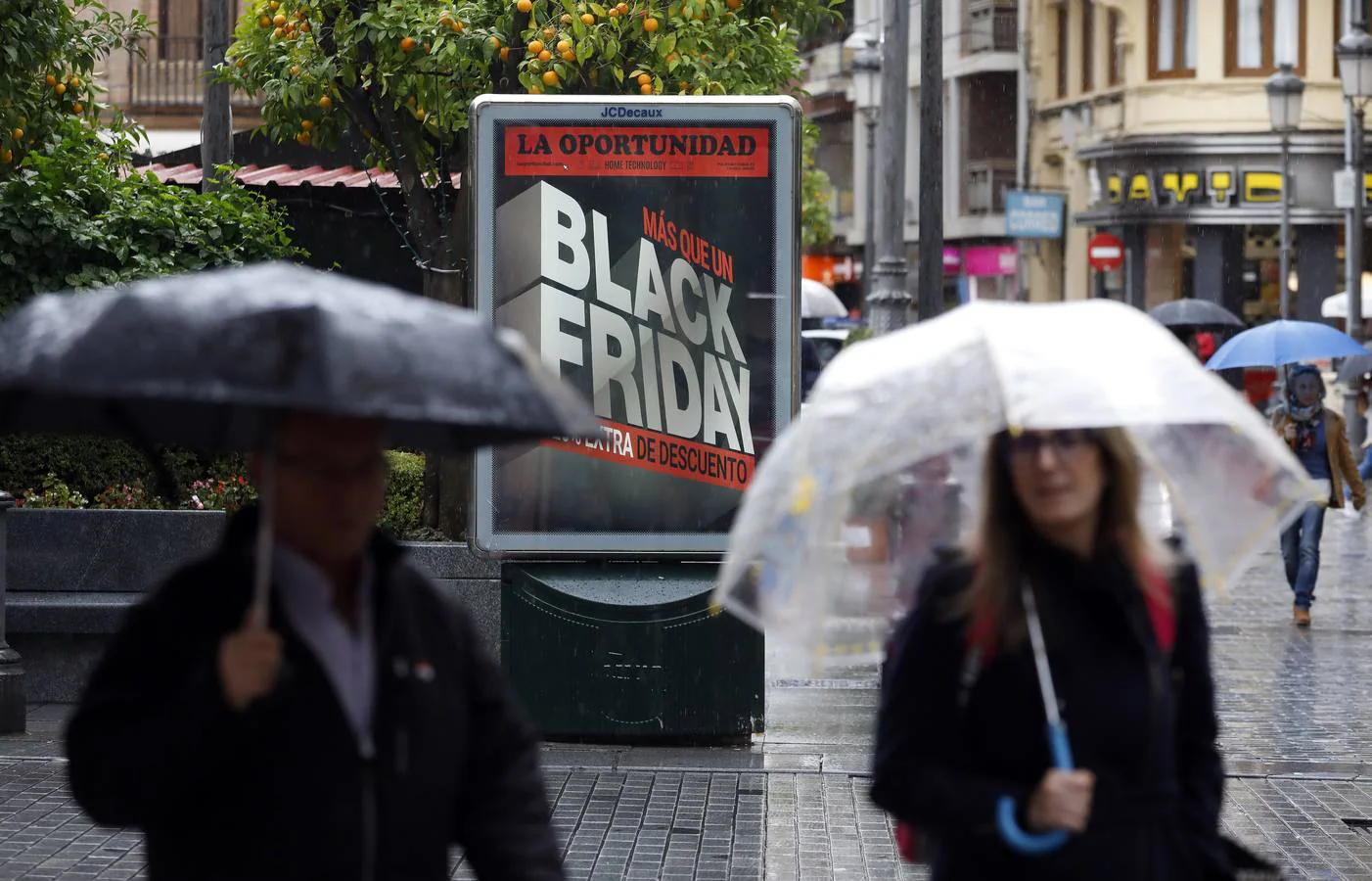 En imágenes, preparativos en Córdoba para el «Black Friday»