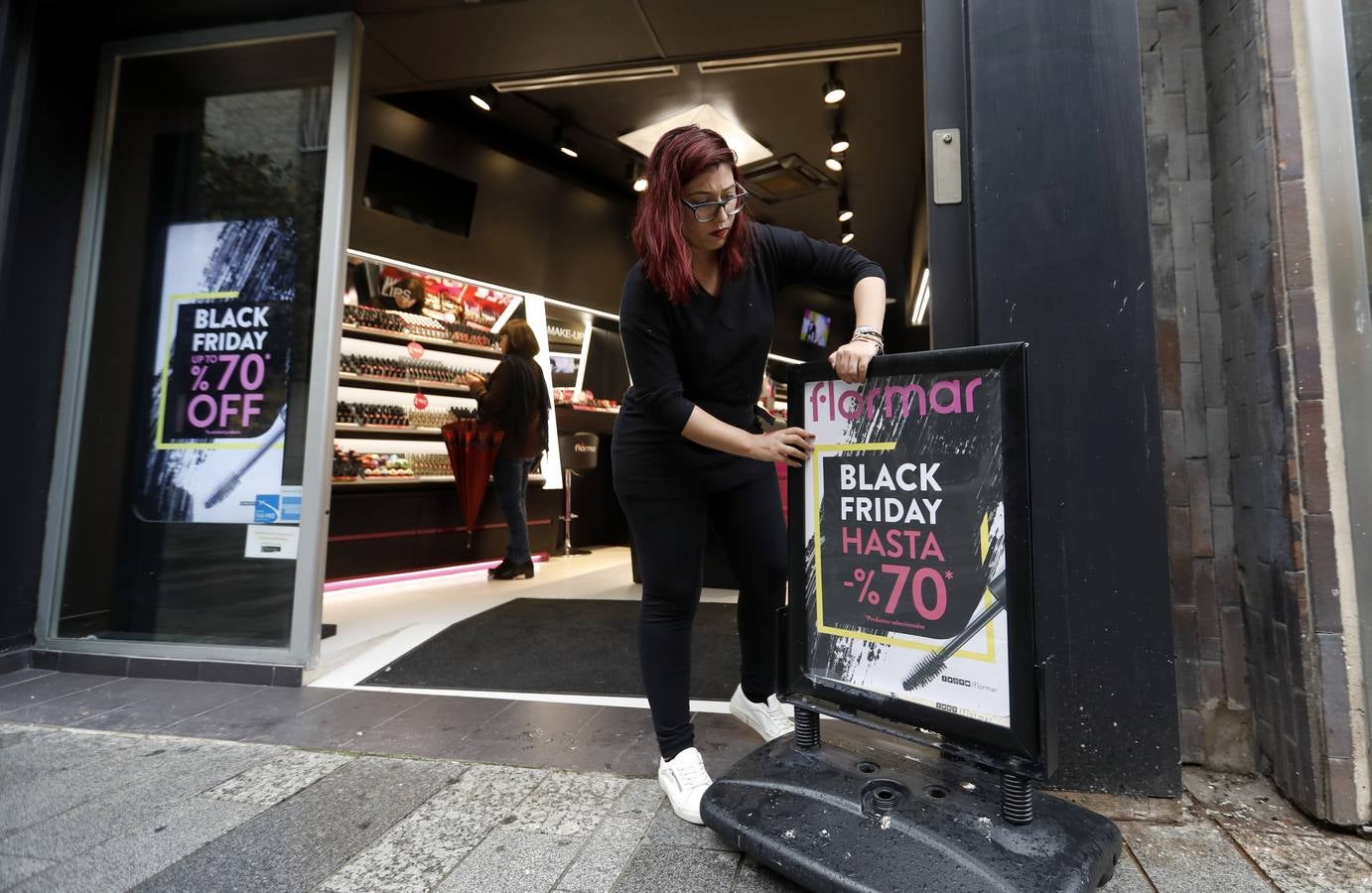 En imágenes, los preparativos en Córdoba para el «Black Friday»