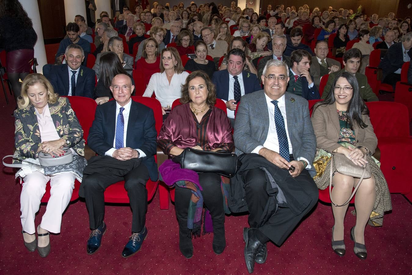 En imágenes, el «Mano a Mano» de Curro Romero y Carlos Herrera en Cajasol