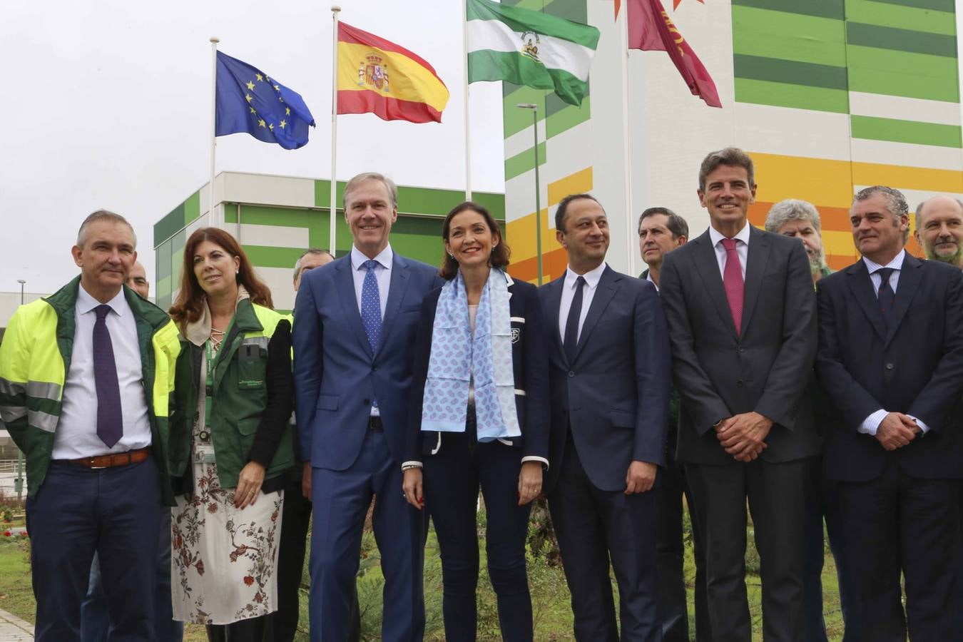 La visita de la ministra Maroto a la fábrica de Heineken, en imágenes