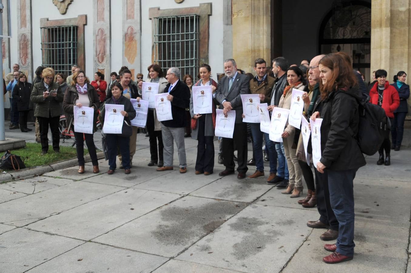 En imágenes, las instituciones de Córdoba protestan contra la violencia machista