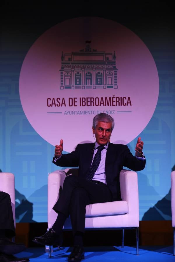 Adolfo Suárez Illana en las Tribunas populares con una charla coloquio en Cádiz