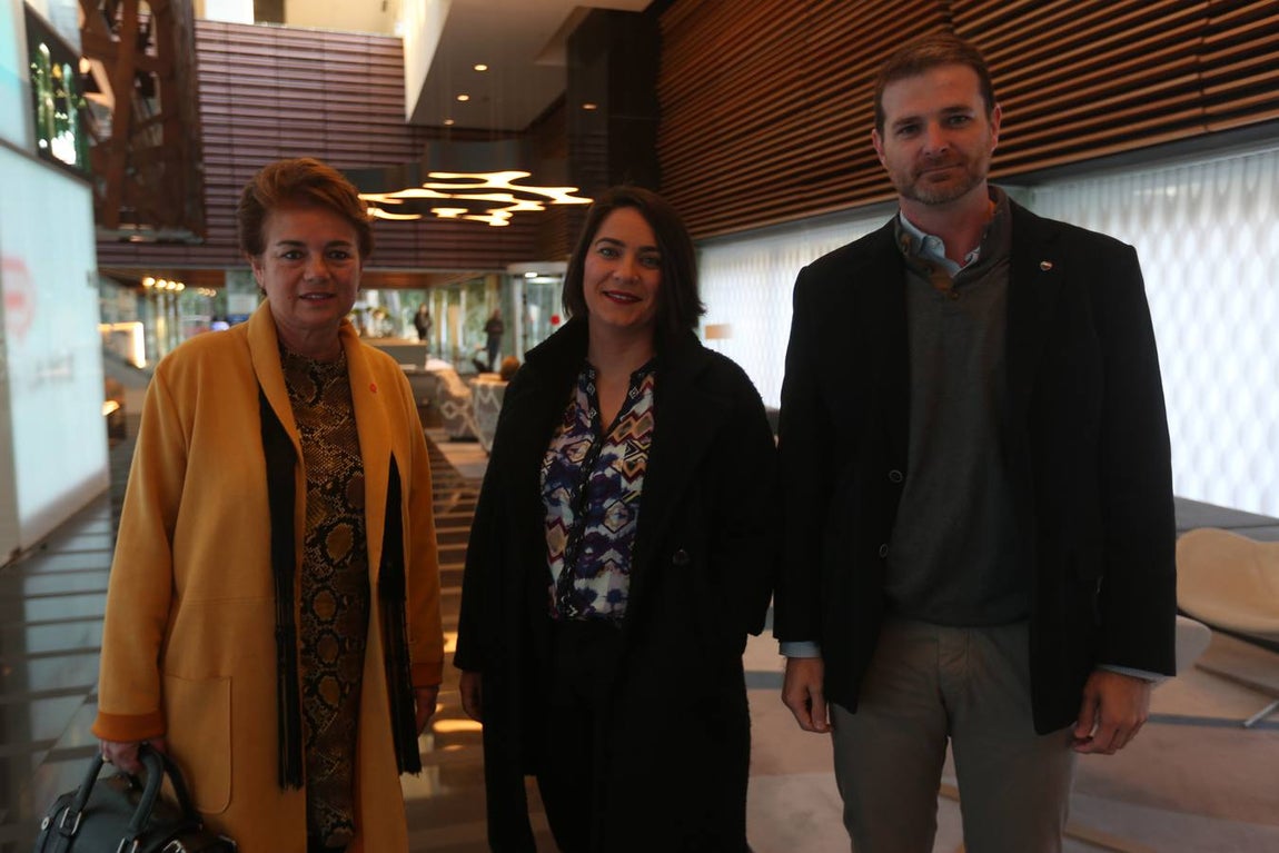 Silvia Gómez, María Carmen Martínez y Juan de Dios Sánchez. 