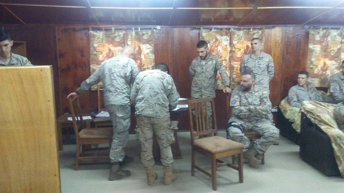 Los militares, los primeros en votar