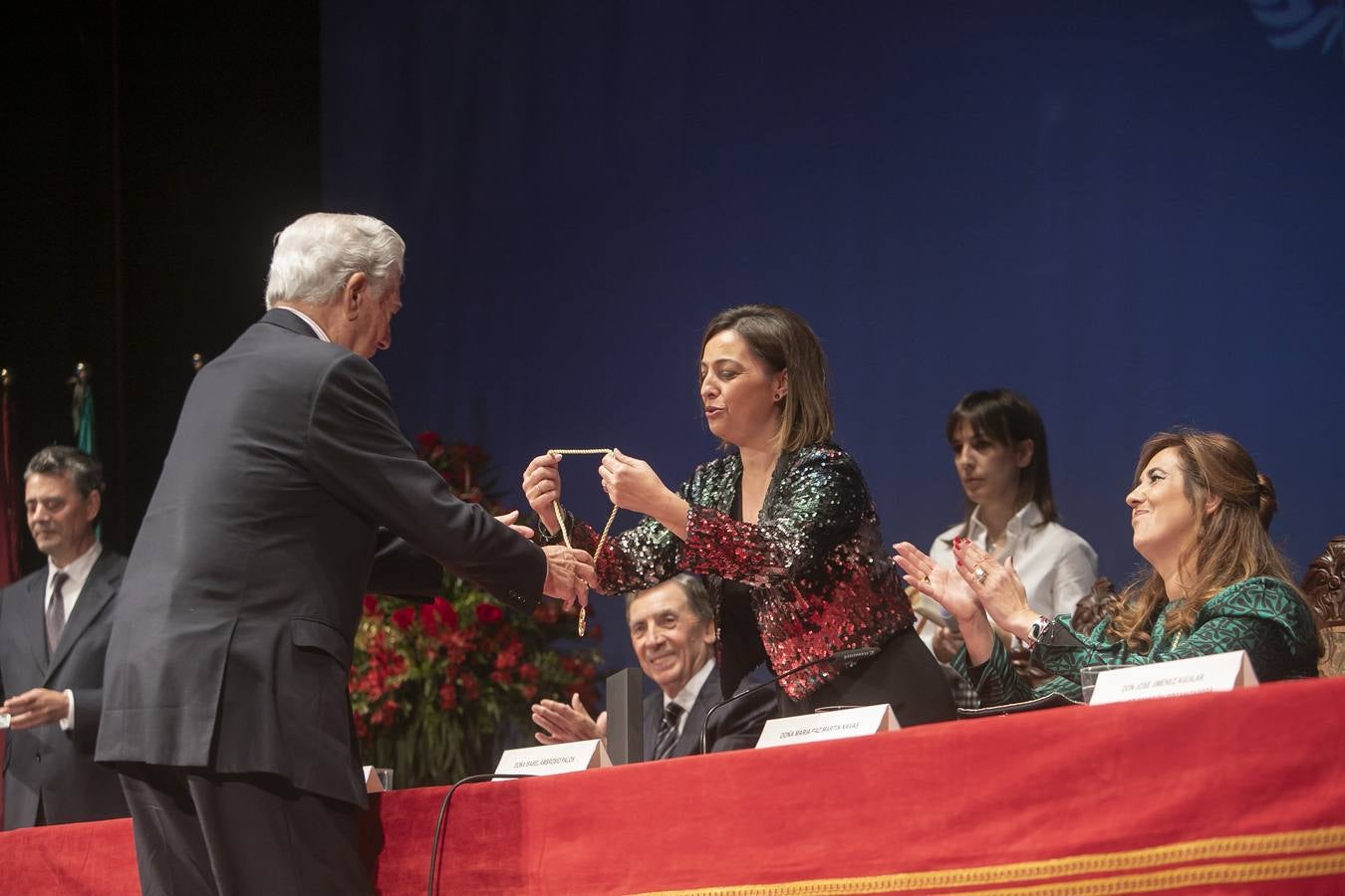 Mario Vargas Llosa en la entrega de los Premios Averroes, en imágenes