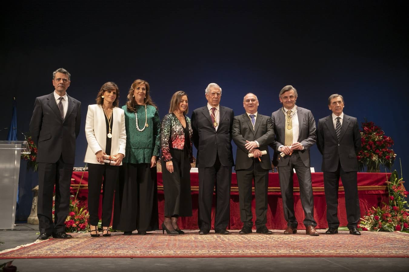 Mario Vargas Llosa en la entrega de los Premios Averroes, en imágenes