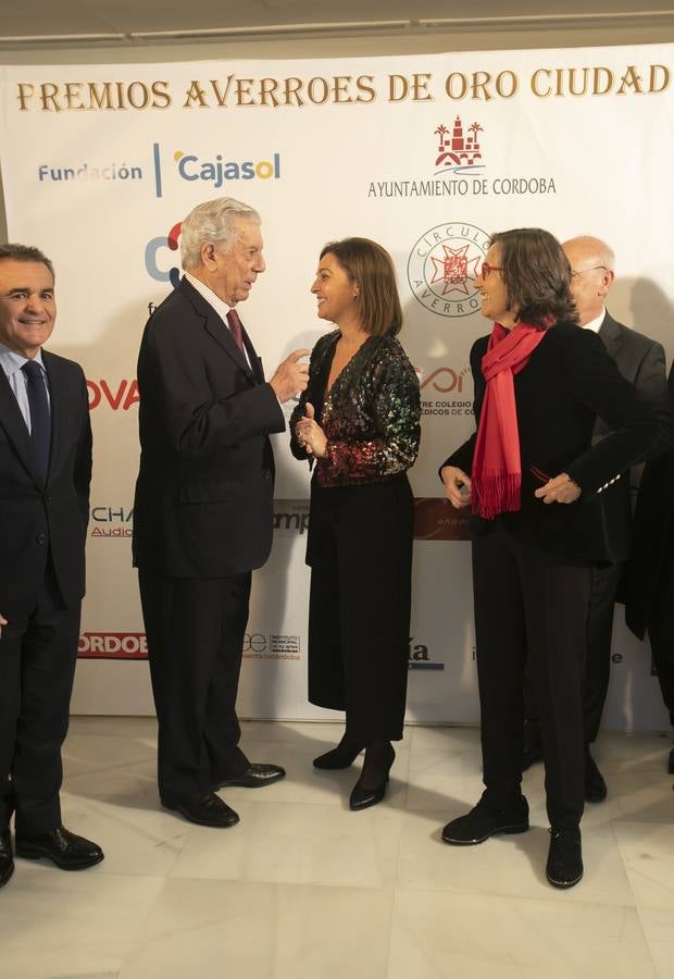 Mario Vargas Llosa en la entrega de los Premios Averroes, en imágenes