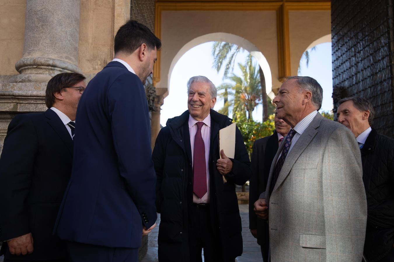 La visita de Vargas Llosa a la Mezquita-Catedral de Córdoba, en imágenes