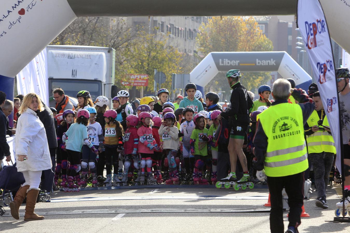 La carrera urbana popular «Tres Culturas» reúne en Toledo a 120 patinadores