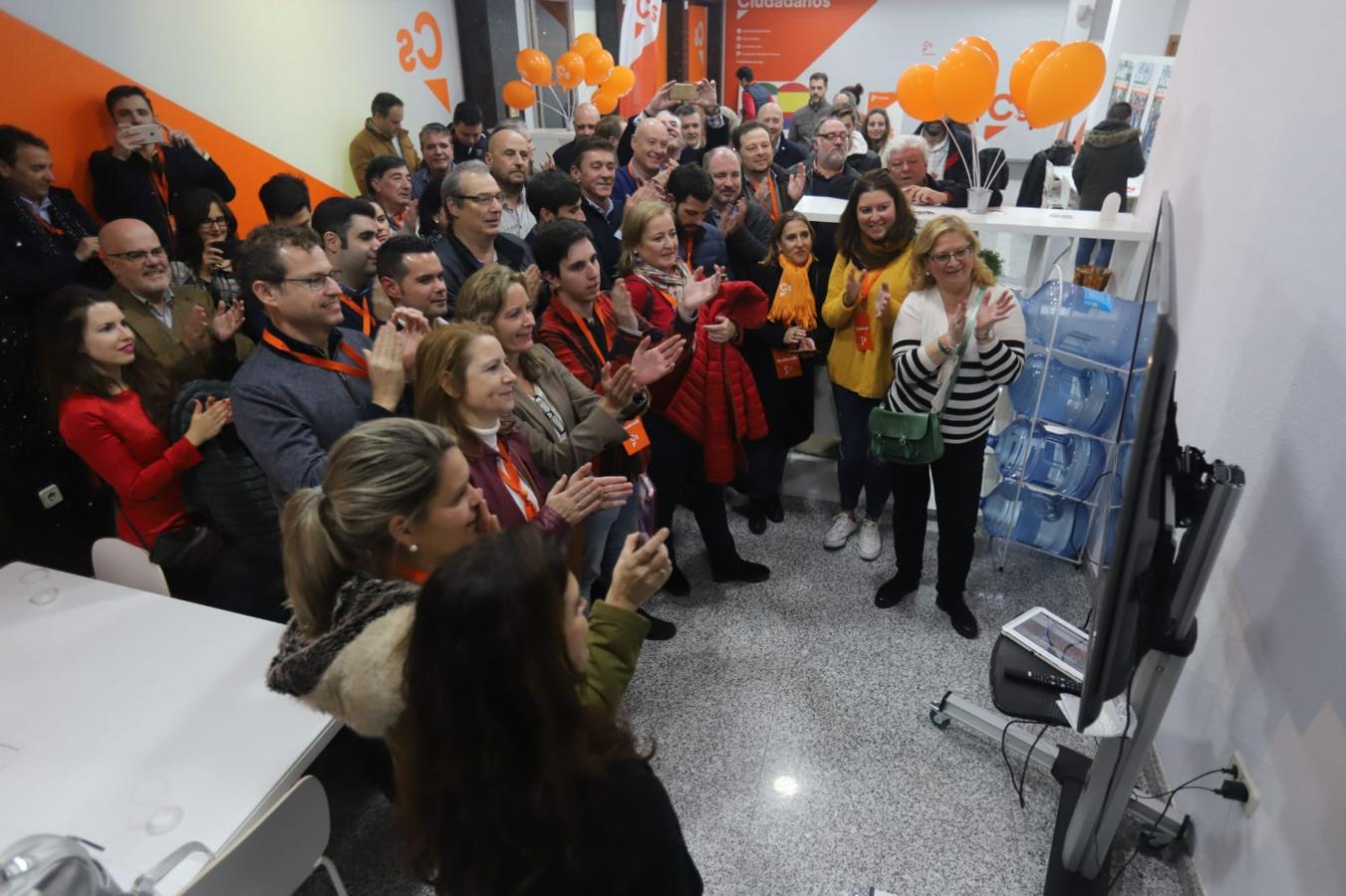 La noche electoral en la sede de Ciudadanos en Córdoba, en imágenes