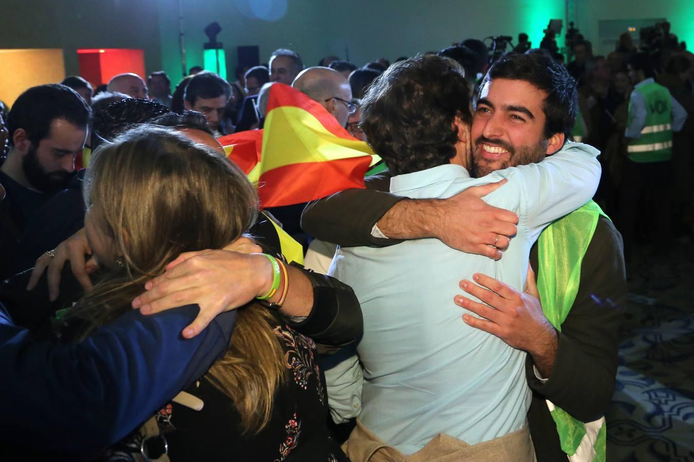 En fotos, VOX celebra su irrupción con fuerza en el Parlamento andaluz