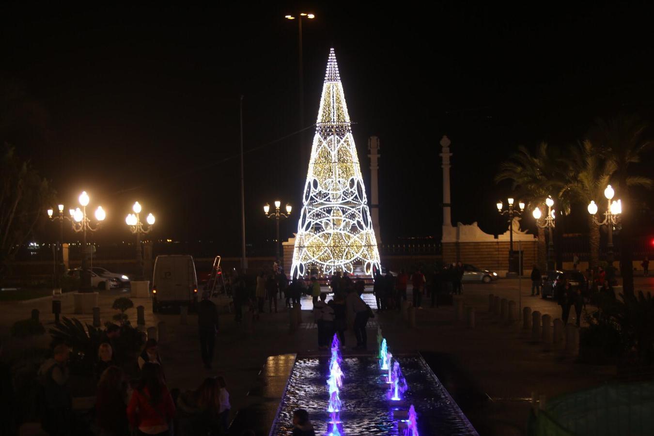 En imágenes: Cádiz enciende su alumbrado navideño