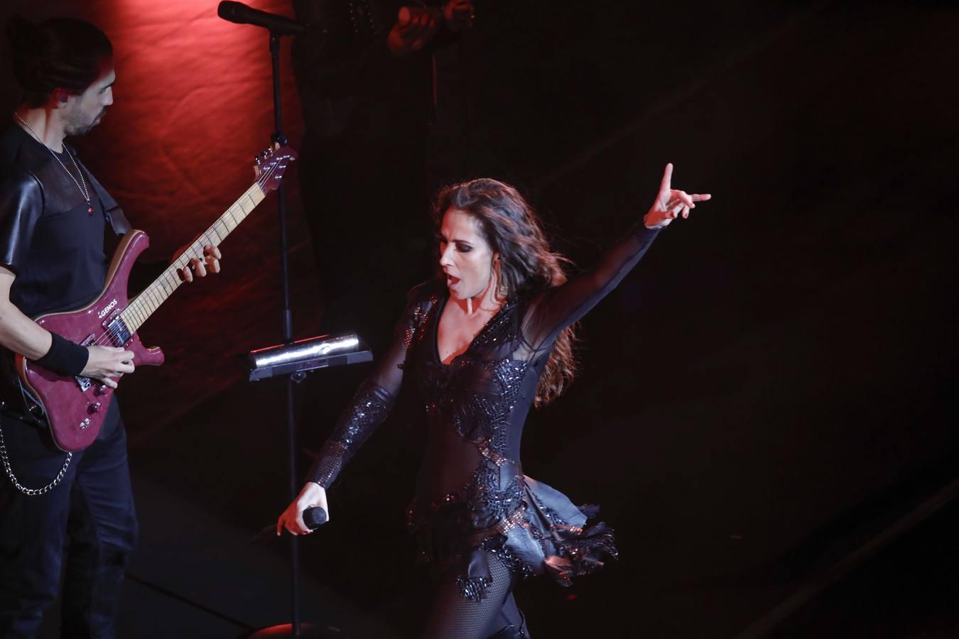 Malú triunfa en Sevilla con su gira «Oxígeno»