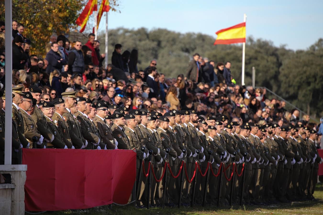 El desfile de la BRI X por el día de la Inmaculada, en imágenes