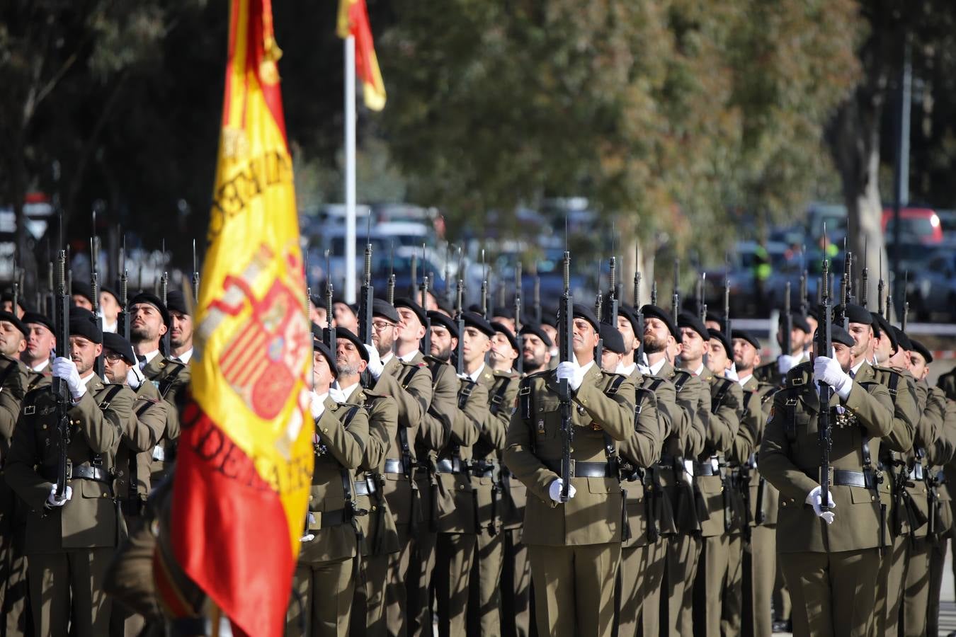 El desfile de la BRI X por el día de la Inmaculada, en imágenes