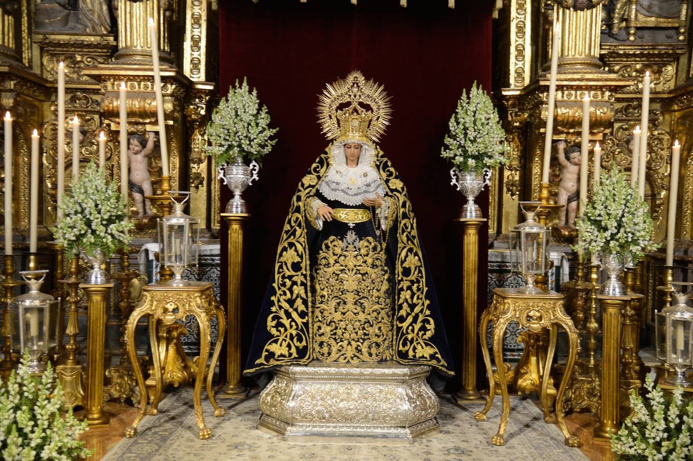 Galería del besamanos de la Virgen de la Cabeza