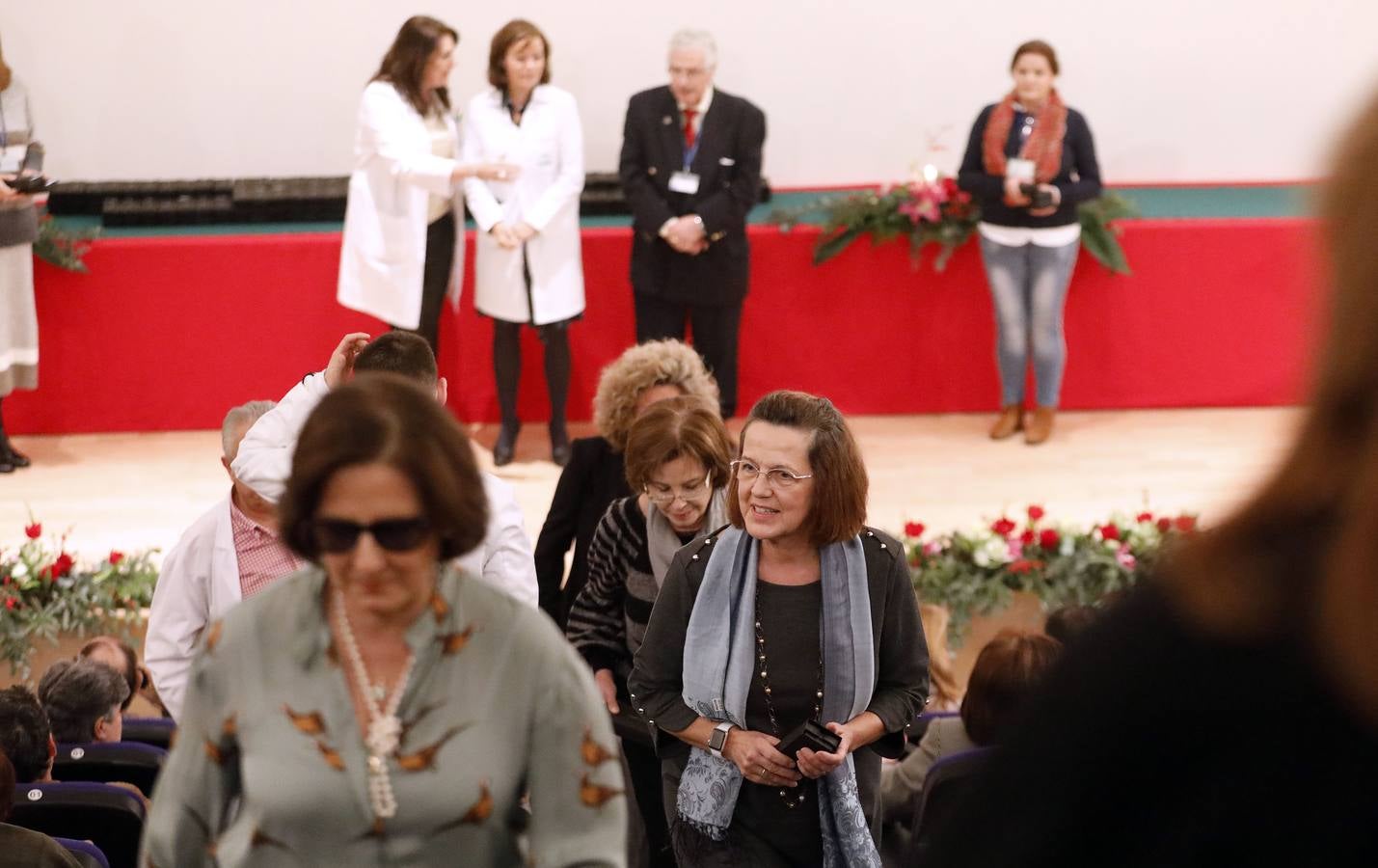 La despedida a más de 200 jubilados del Hospital Reina Sofía, en imágenes