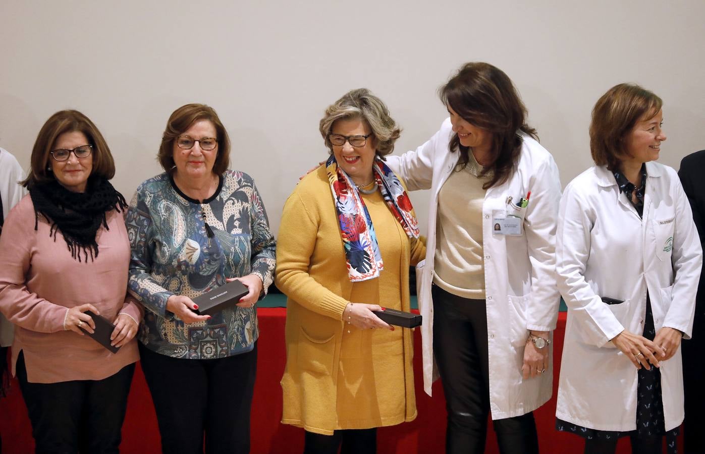 La despedida a más de 200 jubilados del Hospital Reina Sofía, en imágenes