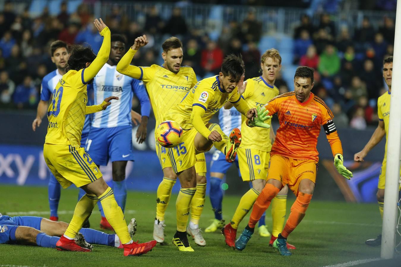 Las imágenes del partido Málaga-Cádiz CF