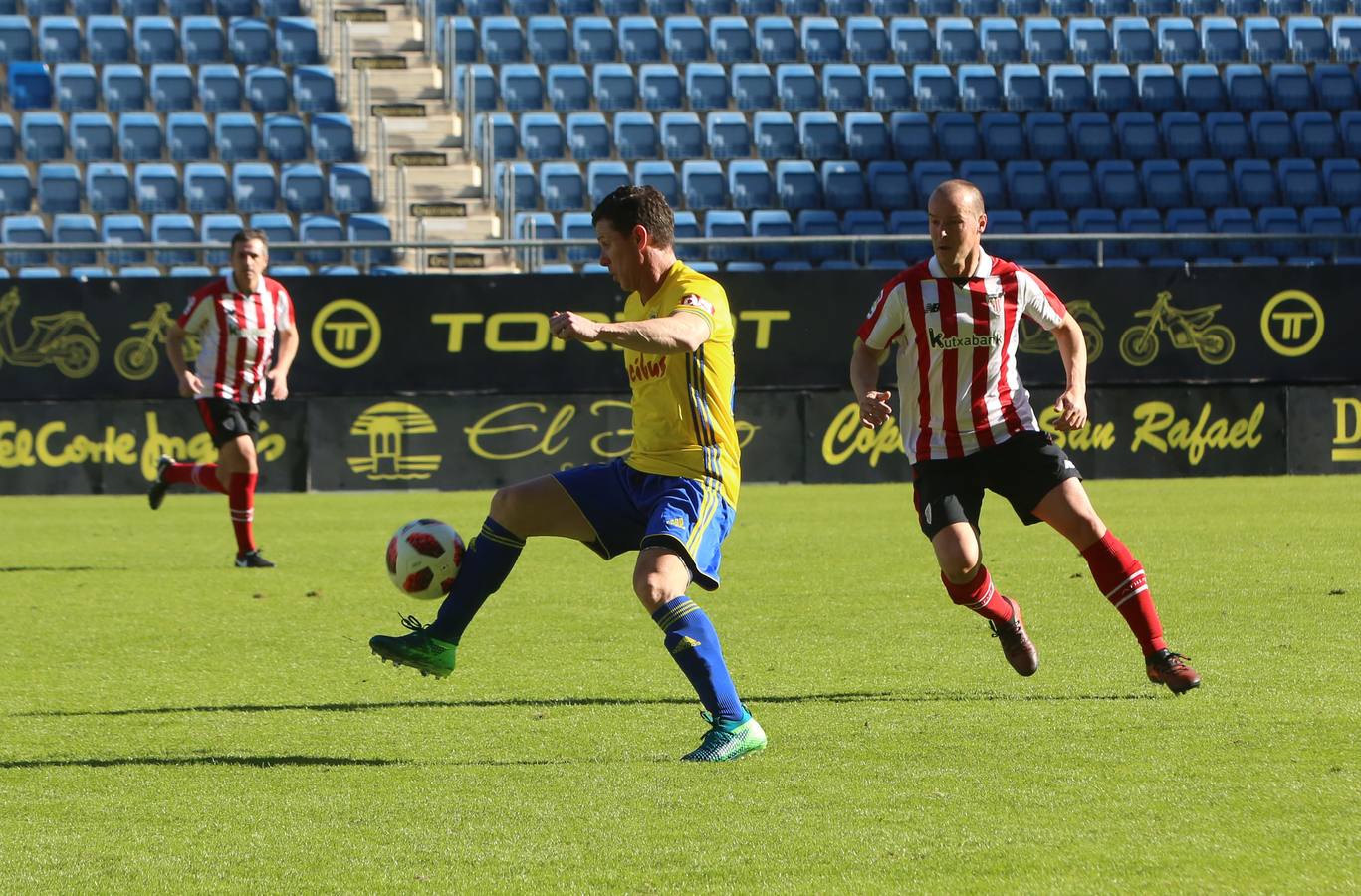 (FOTOS) El partido de fútbol de los Reyes Magos en imágenes