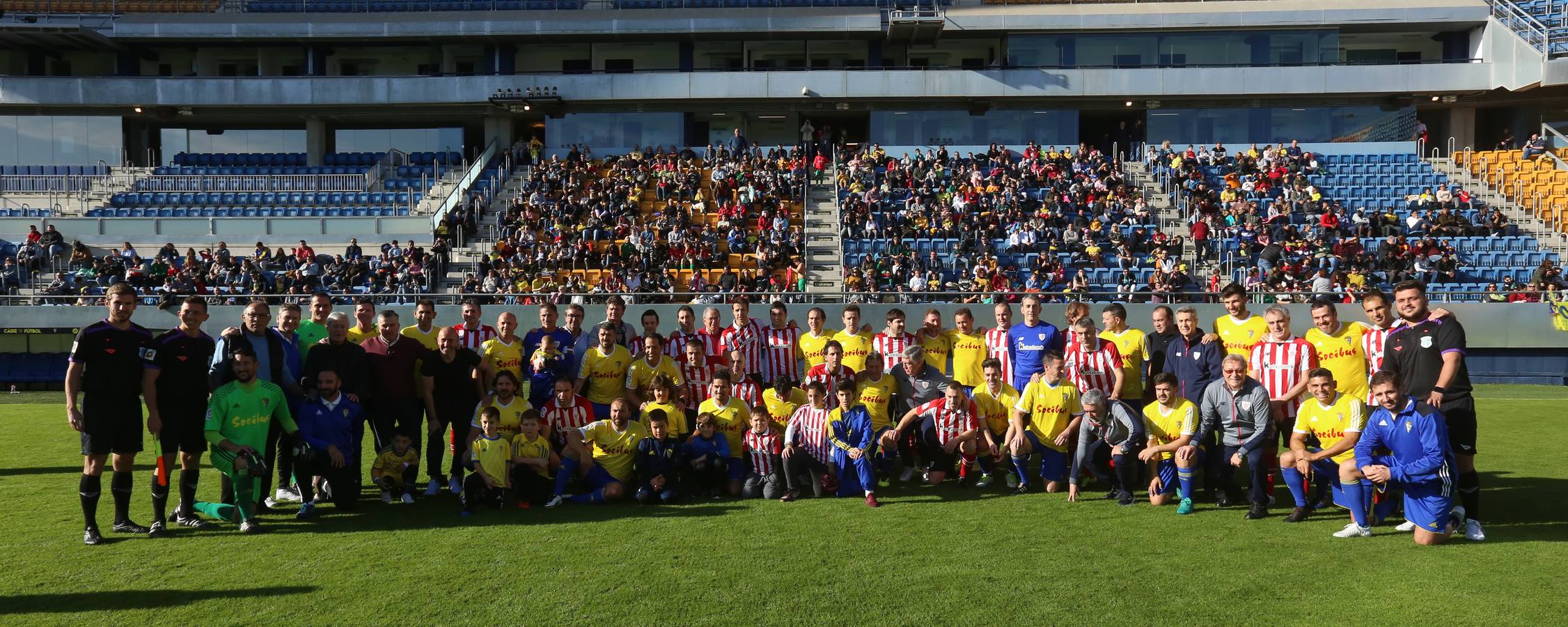 (FOTOS) El partido de fútbol de los Reyes Magos en imágenes