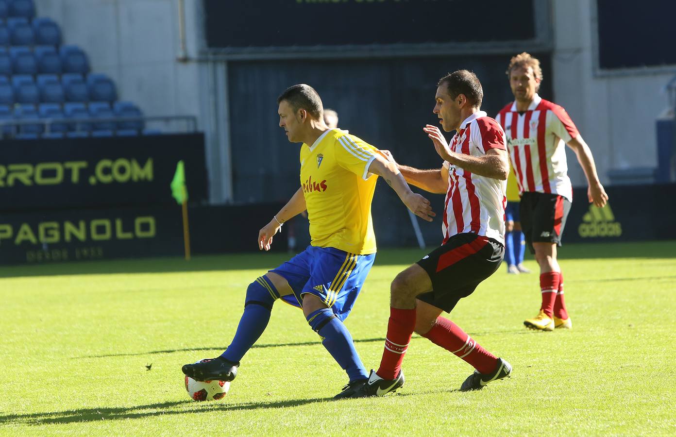 (FOTOS) El partido de fútbol de los Reyes Magos en imágenes