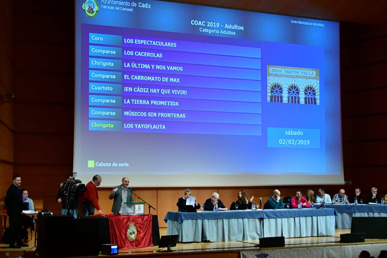 (FOTOS) Carnaval de Cádiz 2019: Así se vivió el sorteo del orden de actuación del Concurso del Falla