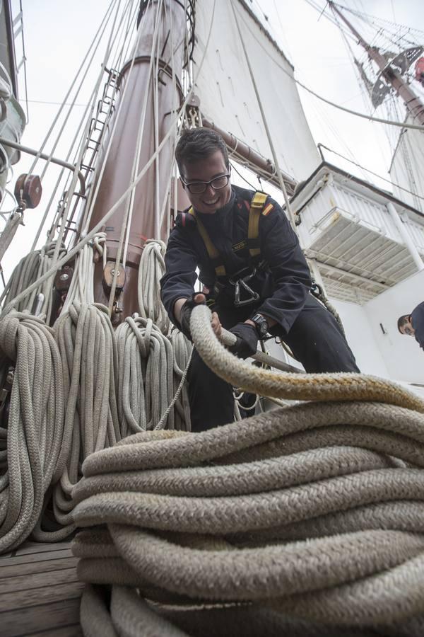En imágenes: El Juan Sebastián de Elcano se adiestra para su nuevo crucero de instrucción