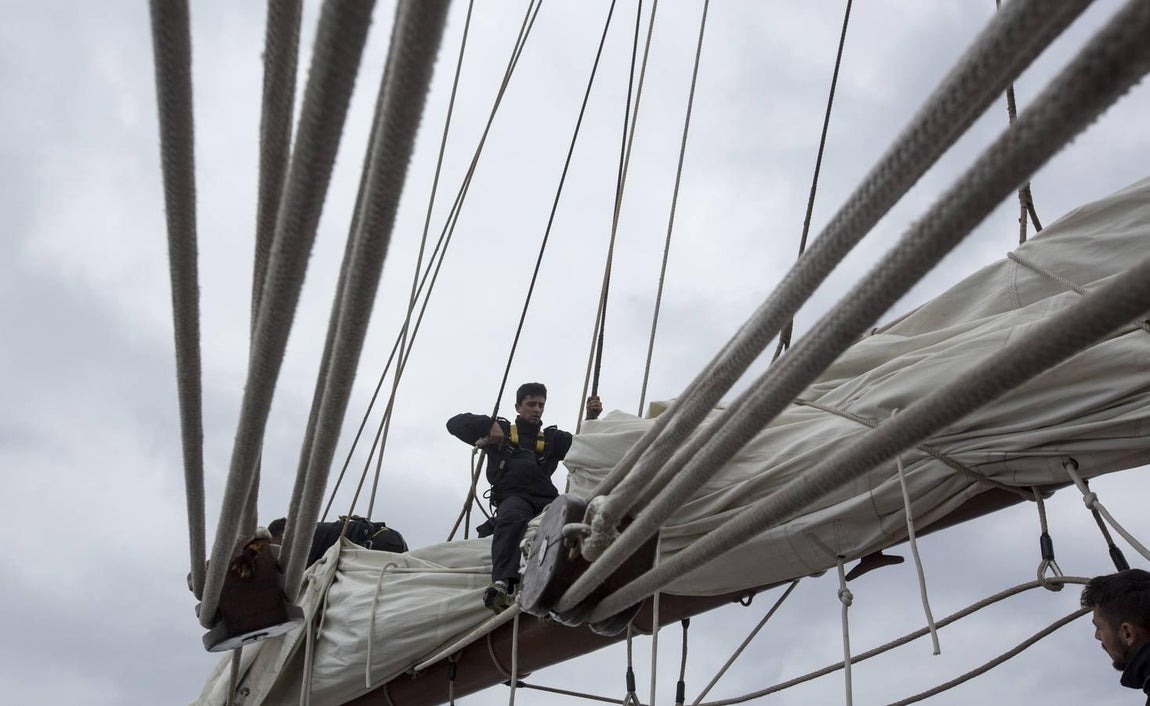 En imágenes: El Juan Sebastián de Elcano se adiestra para su nuevo crucero de instrucción