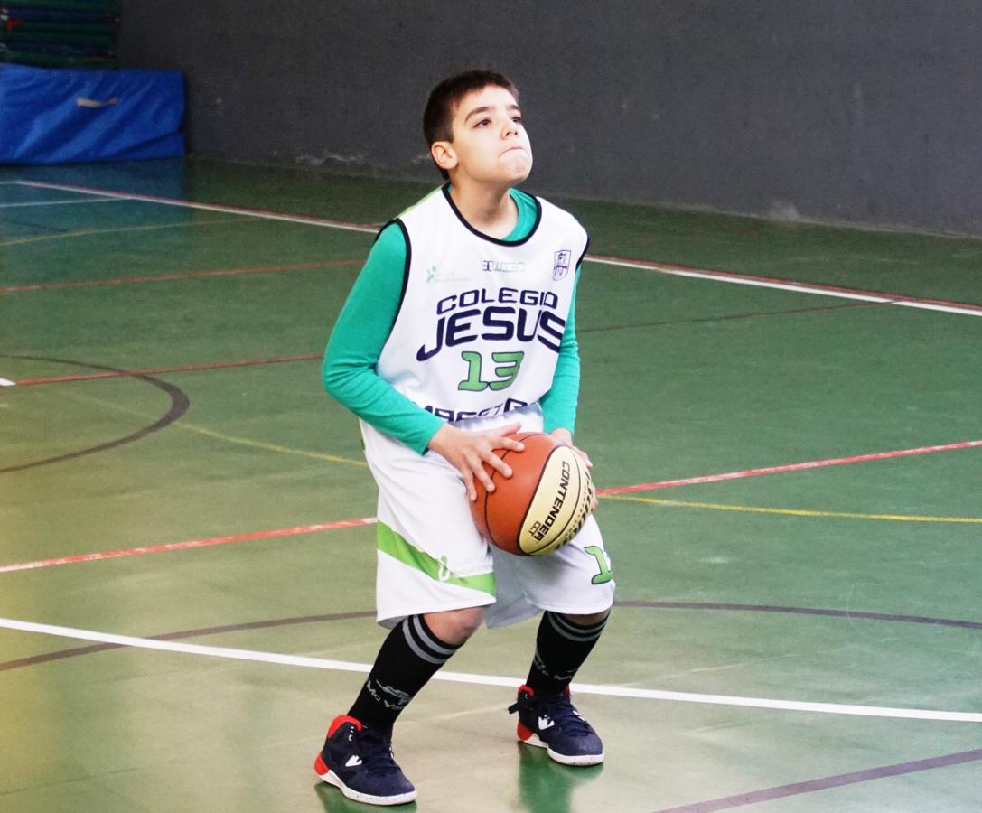 Las mejores imágenes del partido entre Salesianos San Miguel y Jesús Maestro