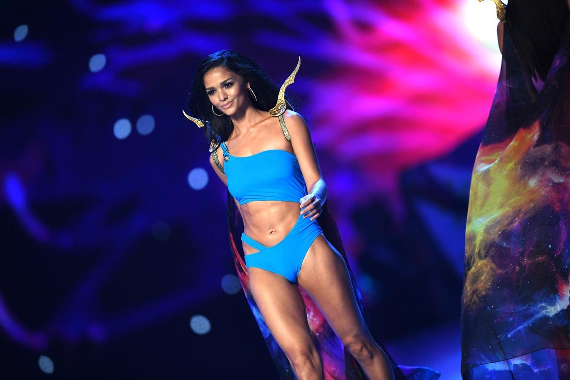 Una de las candidatas en la prueba de bañador. 