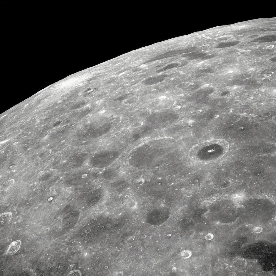 La misión Apolo VIII en imágenes. Una sección de la cara oscura de la Luna vista desde Apolo 8