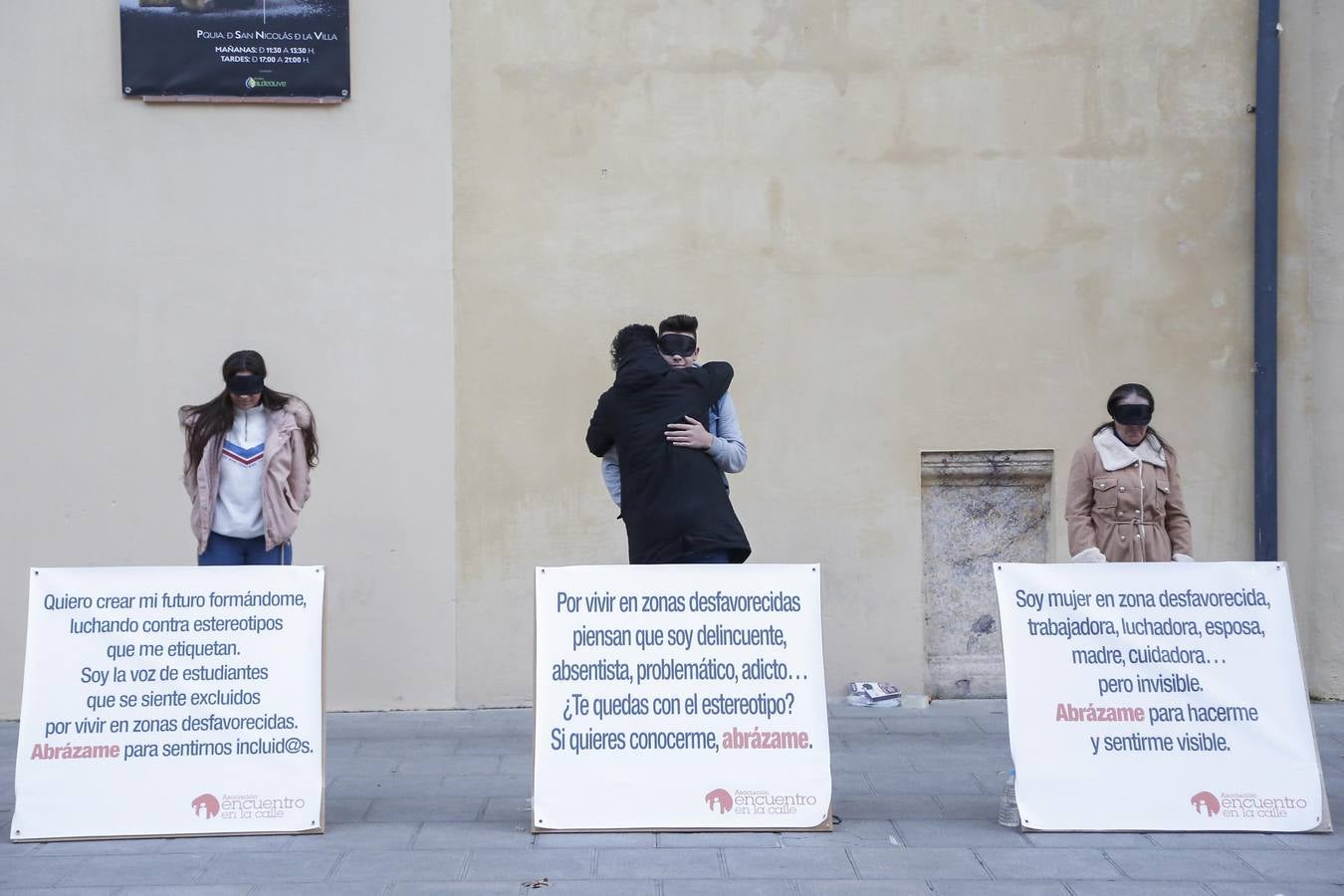 Los abrazos de los barrios desfavorecidos de Córdoba, en imágenes