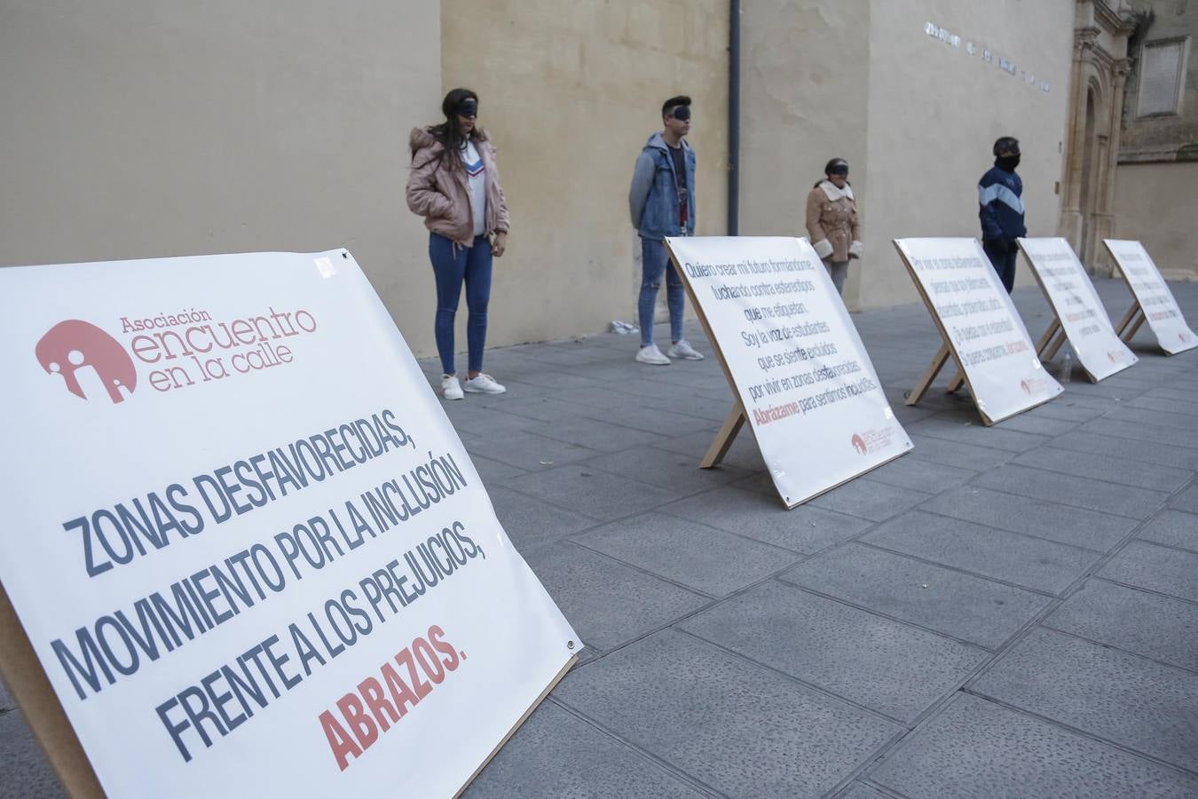 Los abrazos de los barrios desfavorecidos de Córdoba, en imágenes