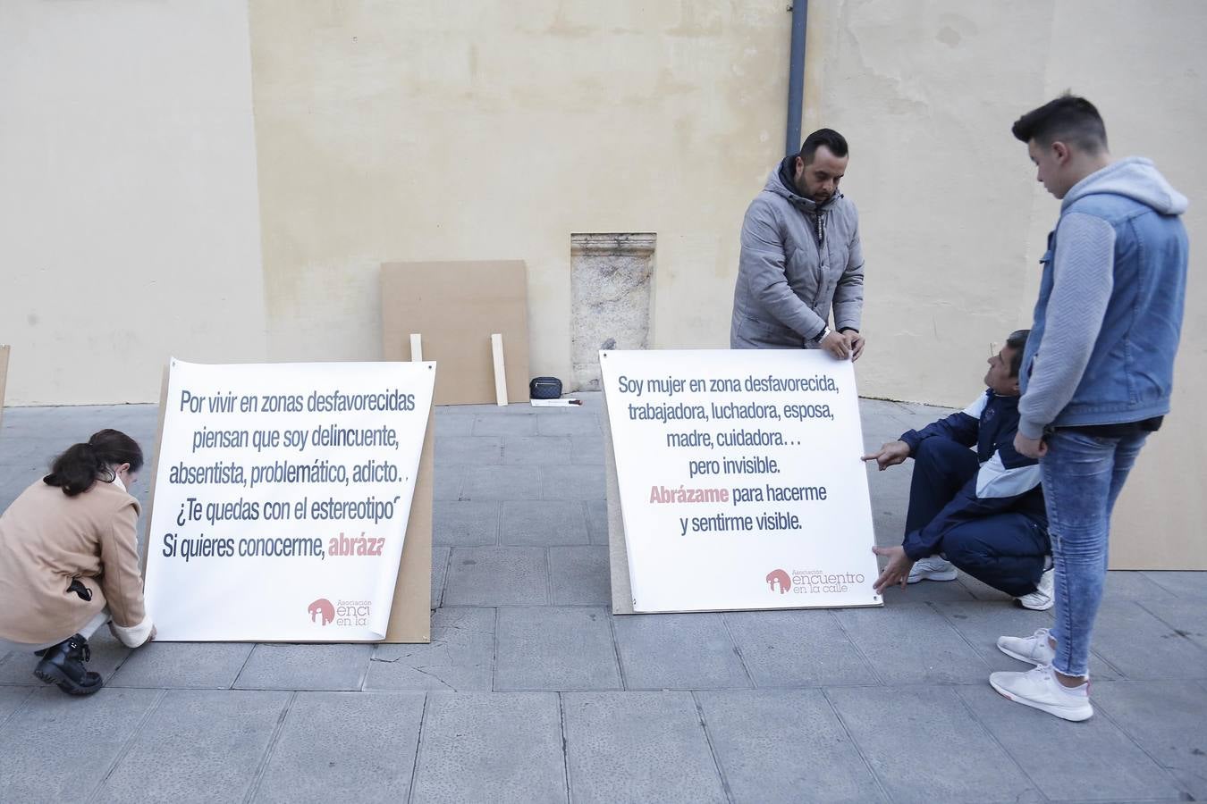 Los abrazos de los barrios desfavorecidos de Córdoba, en imágenes