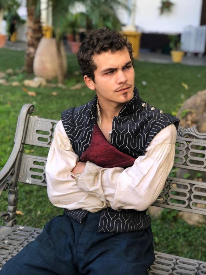 Sergio Castellanos repite como Valerio. 