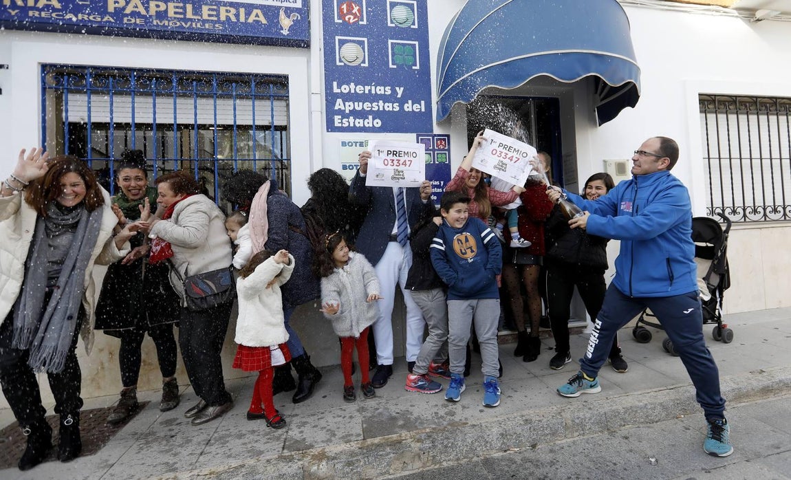 Los premios de la Lotería de Navidad en Córdoba, en imágenes