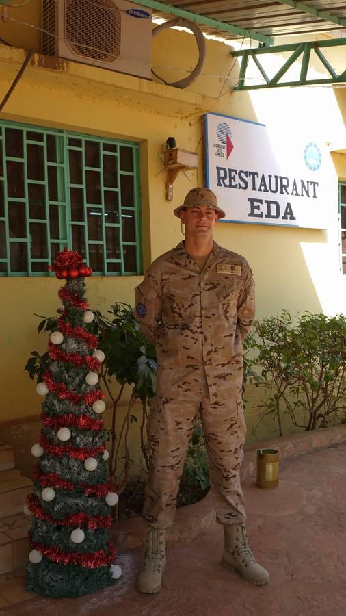 Fotos: Militares gaditanos desplegados en Irak, Malí y el Mediterráneo central celebran la Navidad