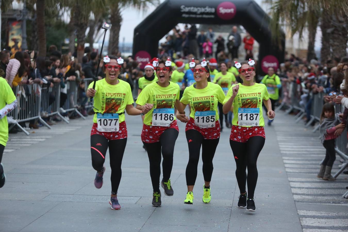 Fotos: Búscate en la San Silvestre de Cádiz 2018 (I)