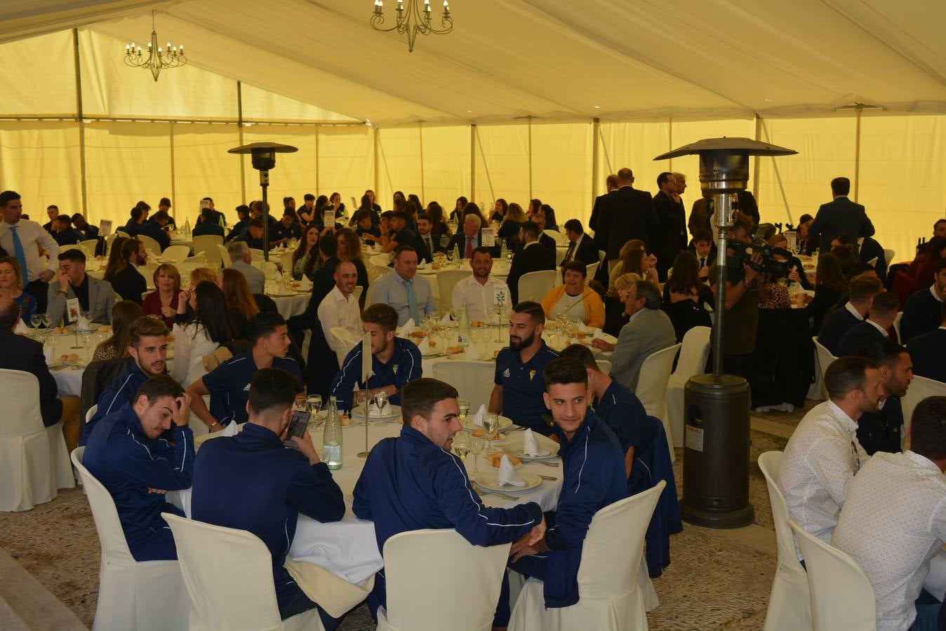 El almuerzo de Navidad del Cádiz CF, en imágenes