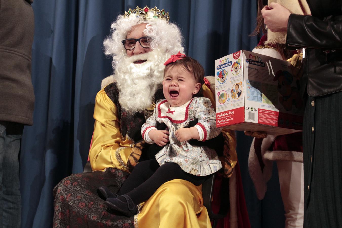 Los Reyes Magos visitan el hospital de Toledo