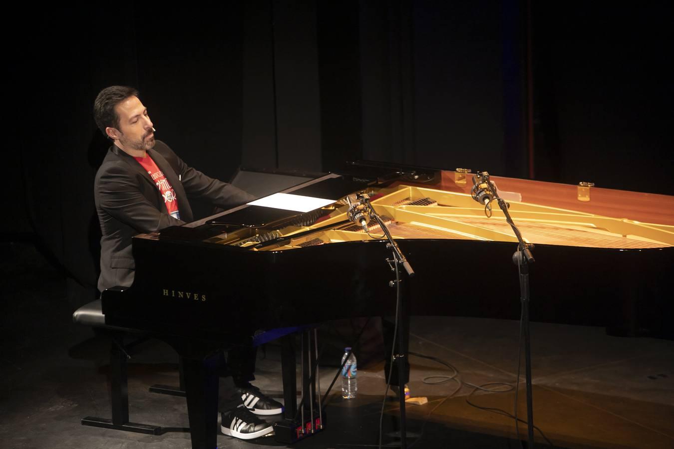 El show de Alberto de Paz en el Teatro Góngora, en imágenes