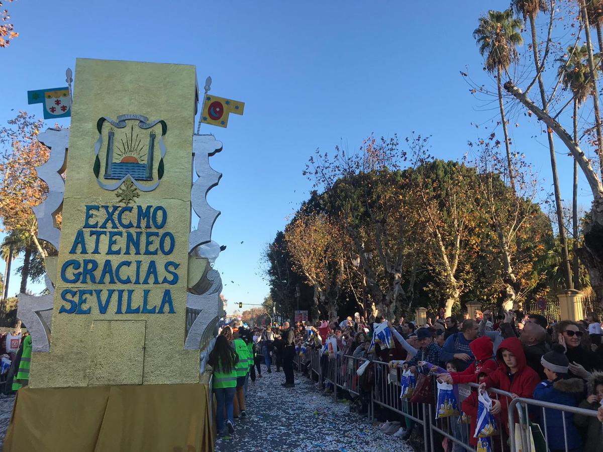 Las mejores imágenes de las primeras horas de la Cabalgata de Reyes Magos 2019 de Sevilla