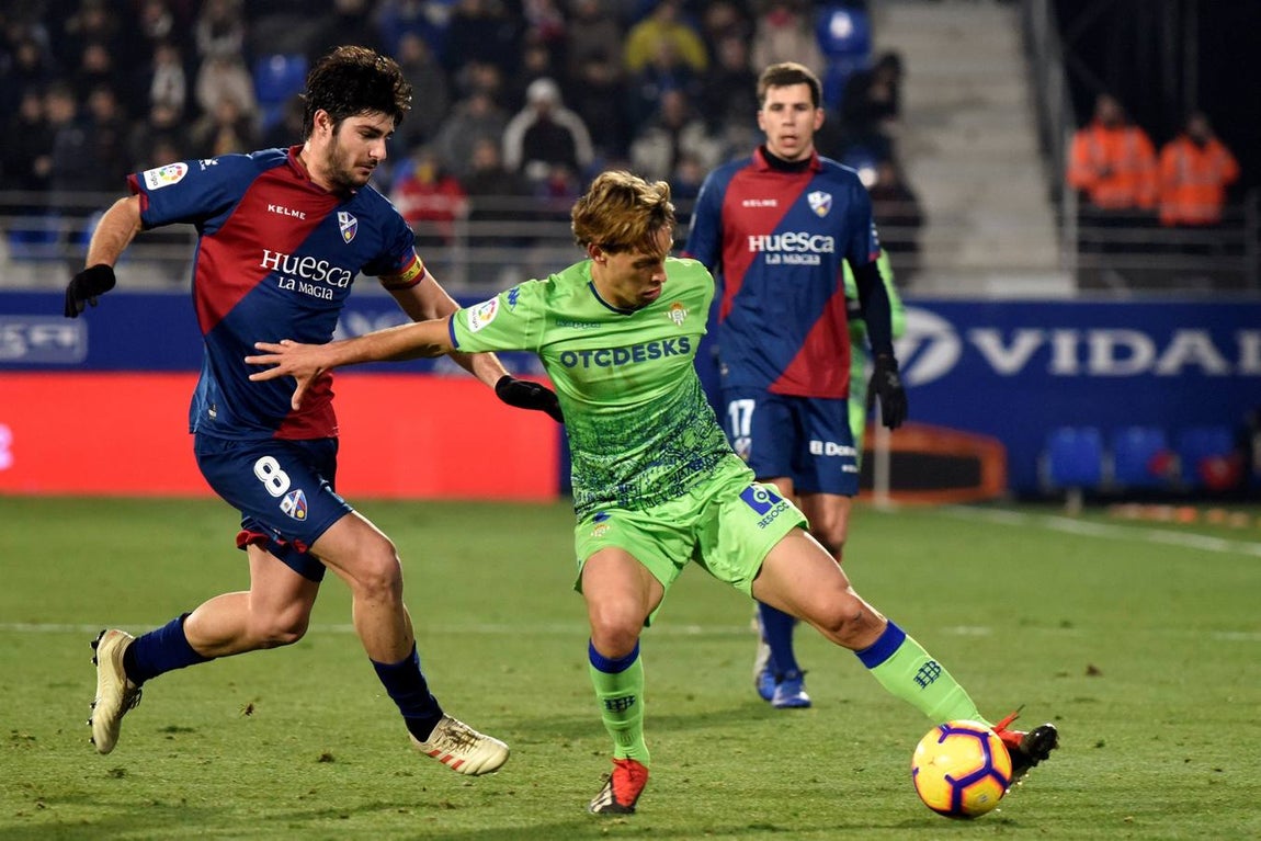 Las mejores imágenes del Huesca-Betis (2-1), disputado en El Alcoraz