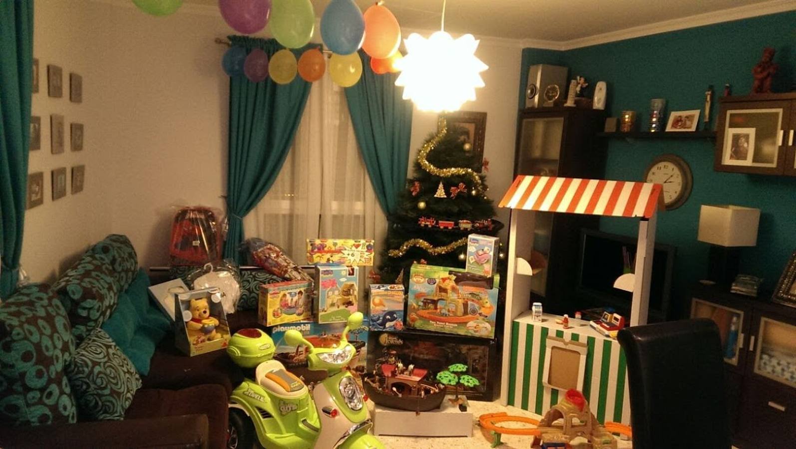 Los Reyes Magos reparten ilusión por las casas de la provincia de Cádiz