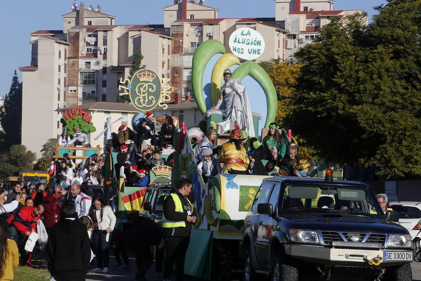 Los Reyes reparten alegría en uno de los barrios más pobres de España